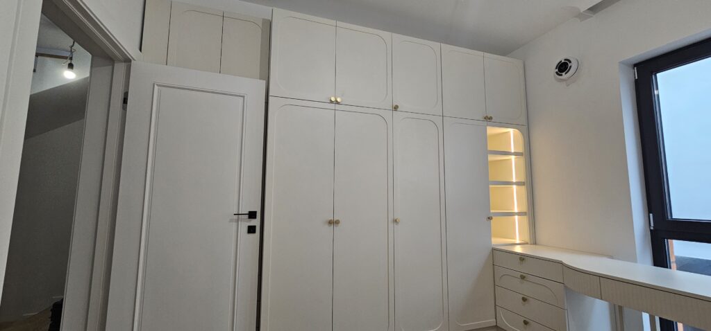 mobilier la comanda dormitor