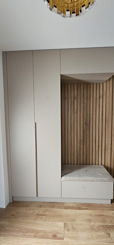 mobilier la comanda holuri constructmob