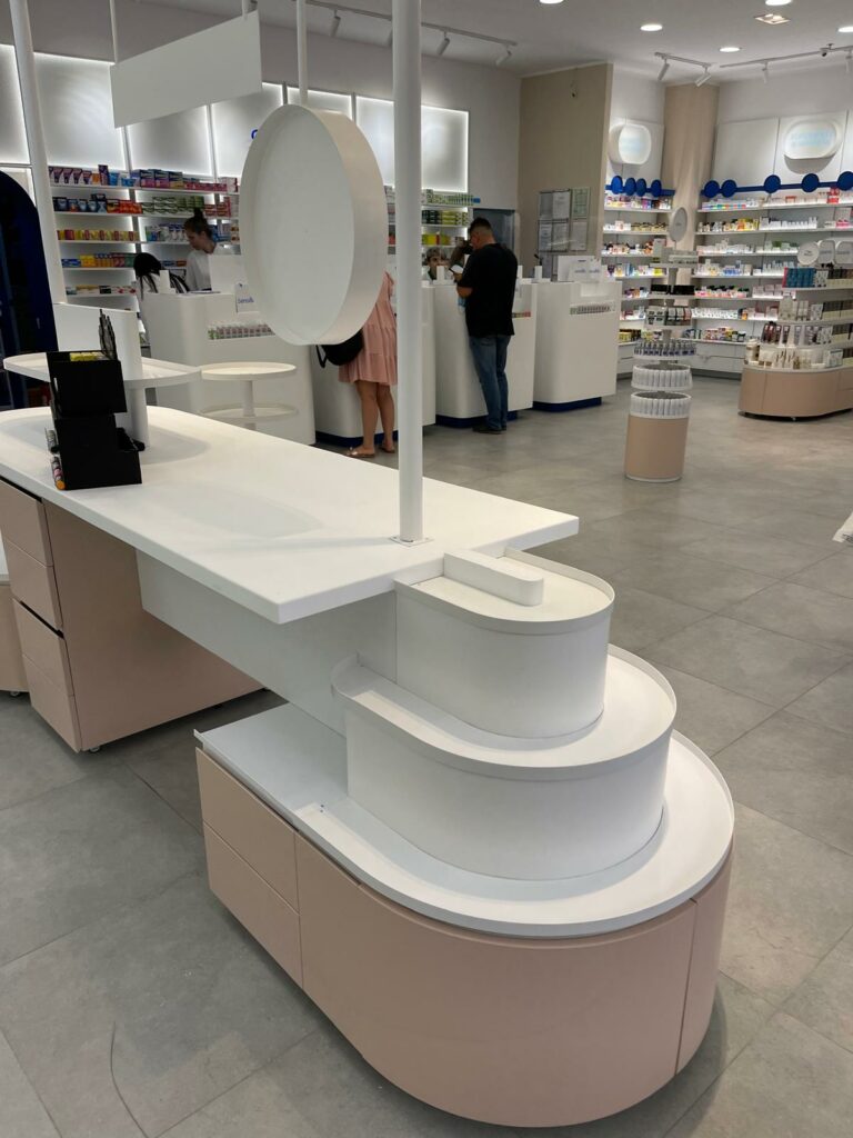 mobilier personalizat clienti