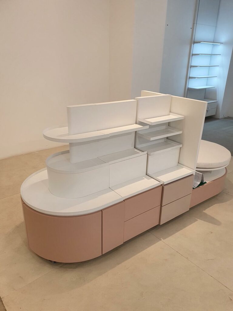 mobilier personalizat clienti