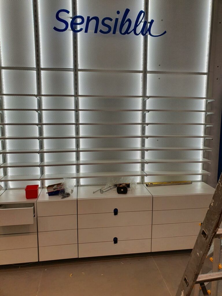 mobilier personalizat clienti