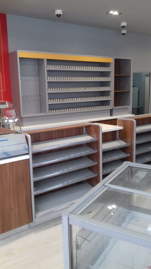 mobilier personalizat clienti