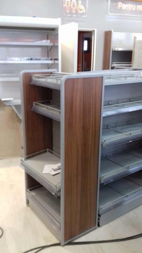 mobilier personalizat clienti