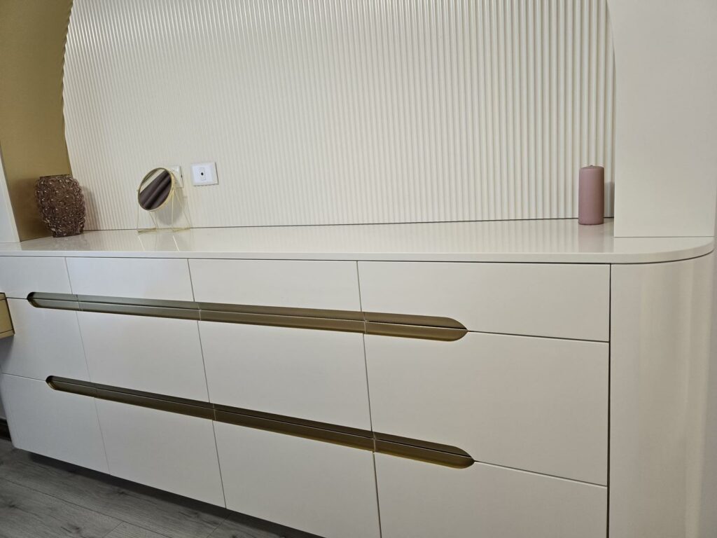 mobilier la comanda dormitor